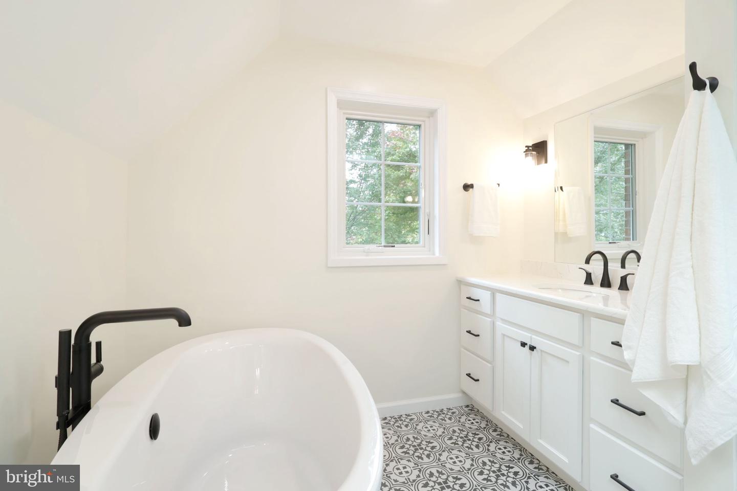 1304 Megan Dr Property Photo 51