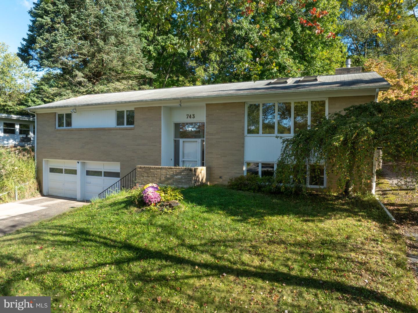 743 Glenn Rd Property Photo 3