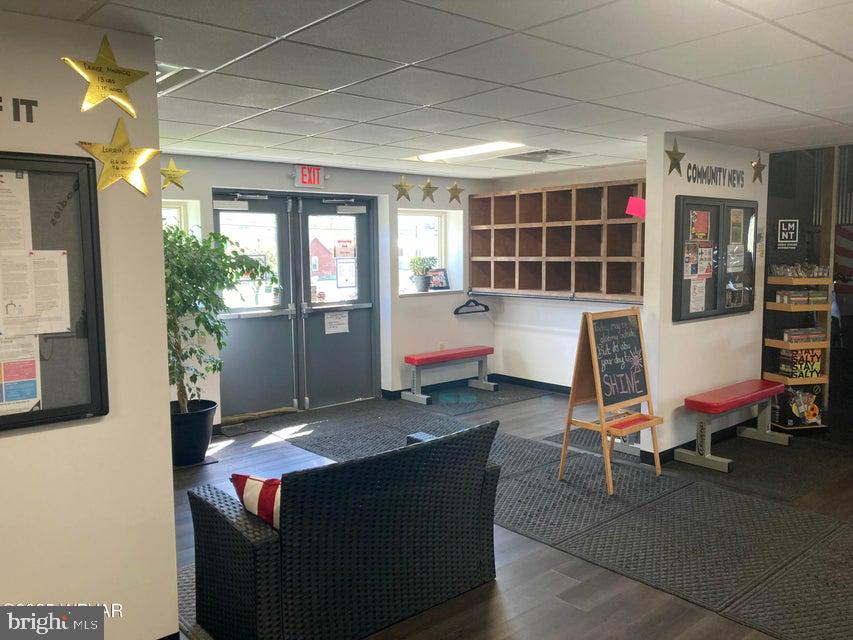 501 Walnut St E Property Photo 4