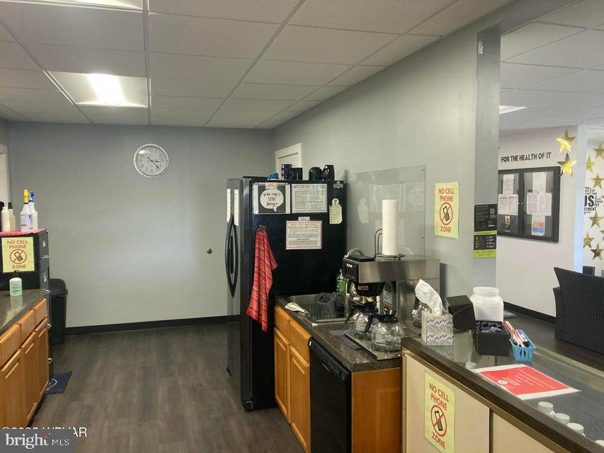 501 Walnut St E Property Photo 6