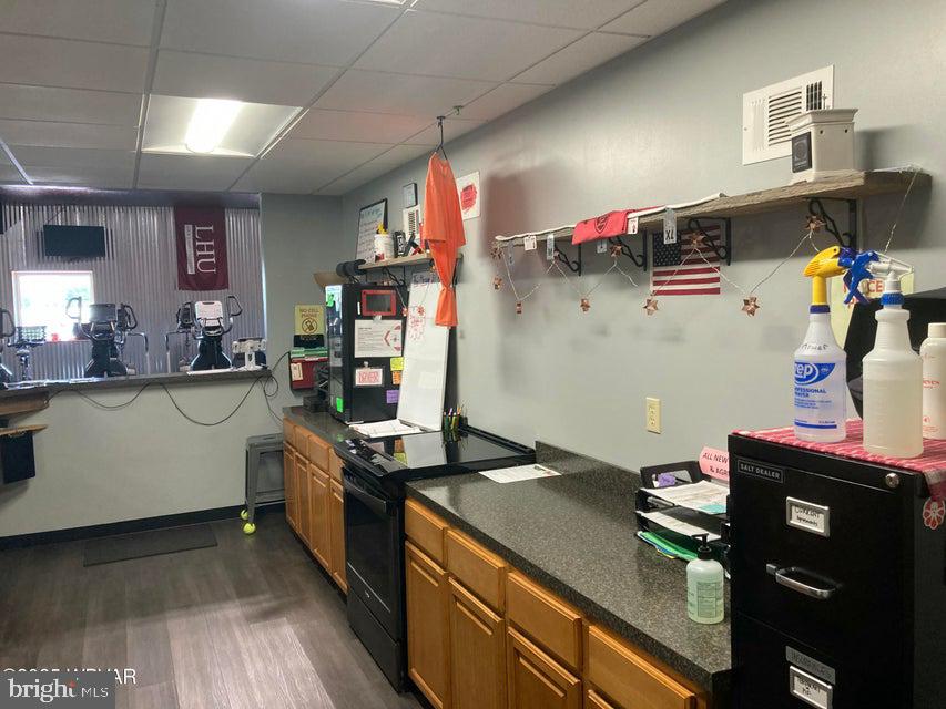 501 Walnut St E Property Photo 7