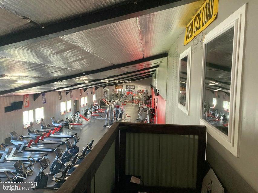 501 Walnut St E Property Photo 24