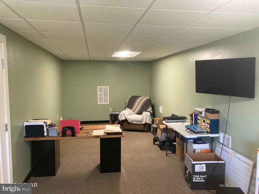 501 Walnut St E Property Photo 26