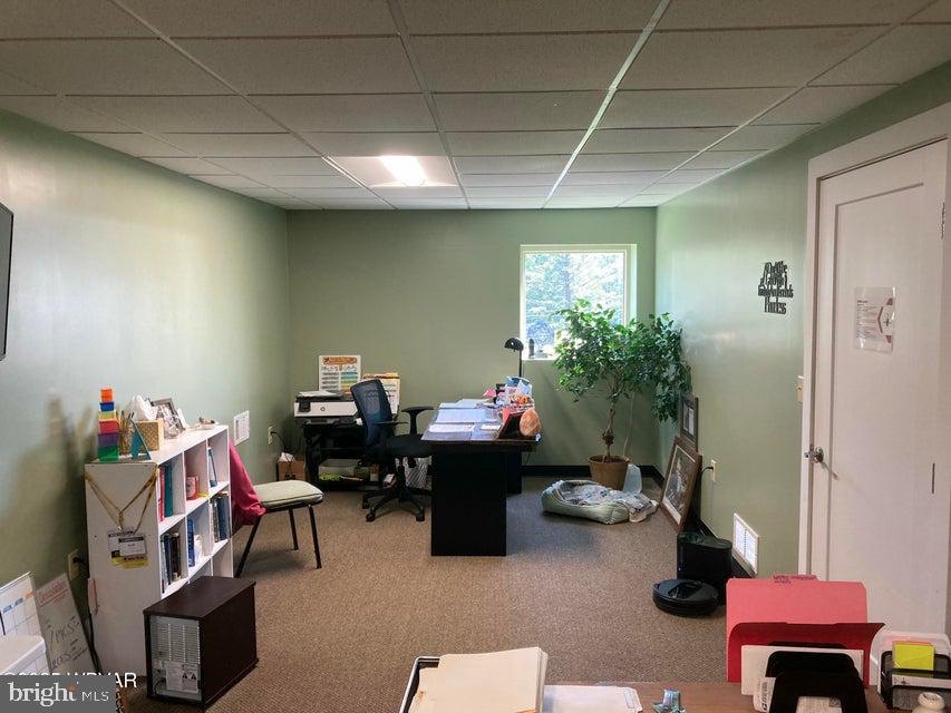 501 Walnut St E Property Photo 27