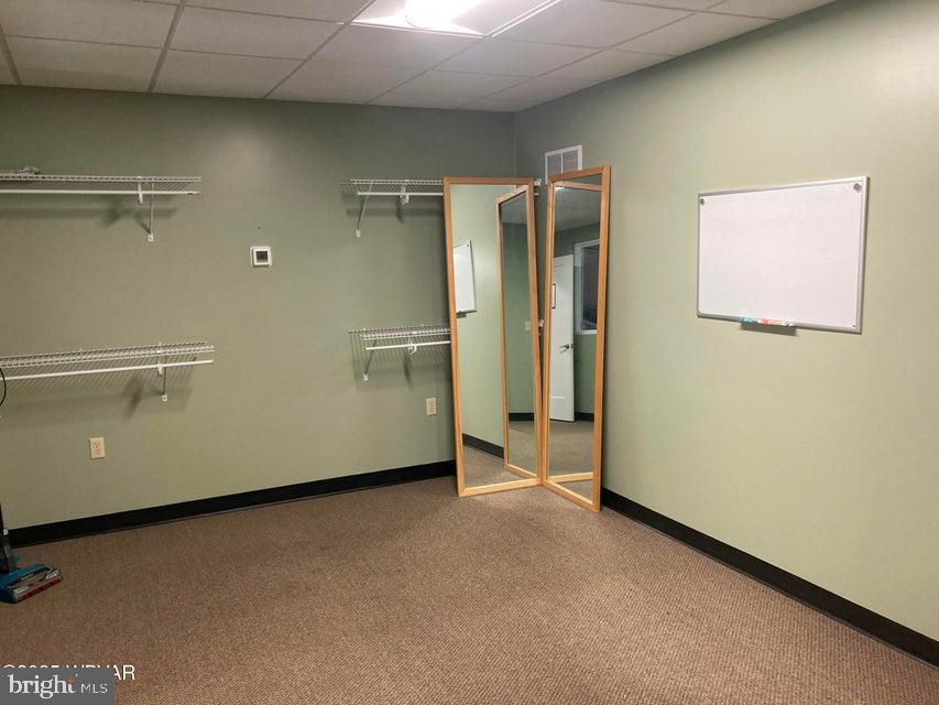 501 Walnut St E Property Photo 29