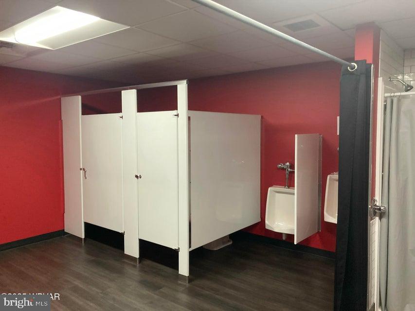 501 Walnut St E Property Photo 33