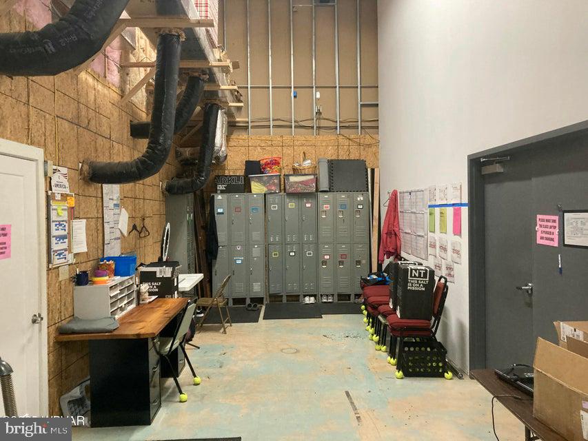 501 Walnut St E Property Photo 36