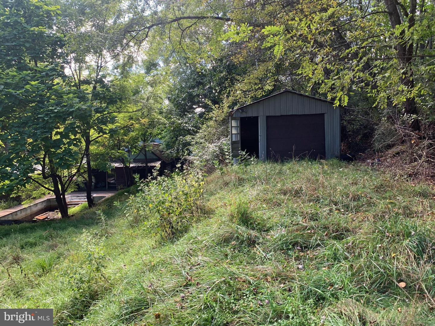 20 Whippoorwill Ln Property Photo 17