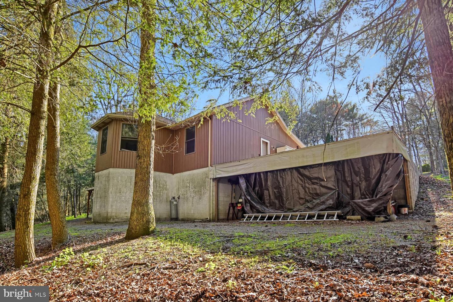 45 Laurel Ln Property Photo 7