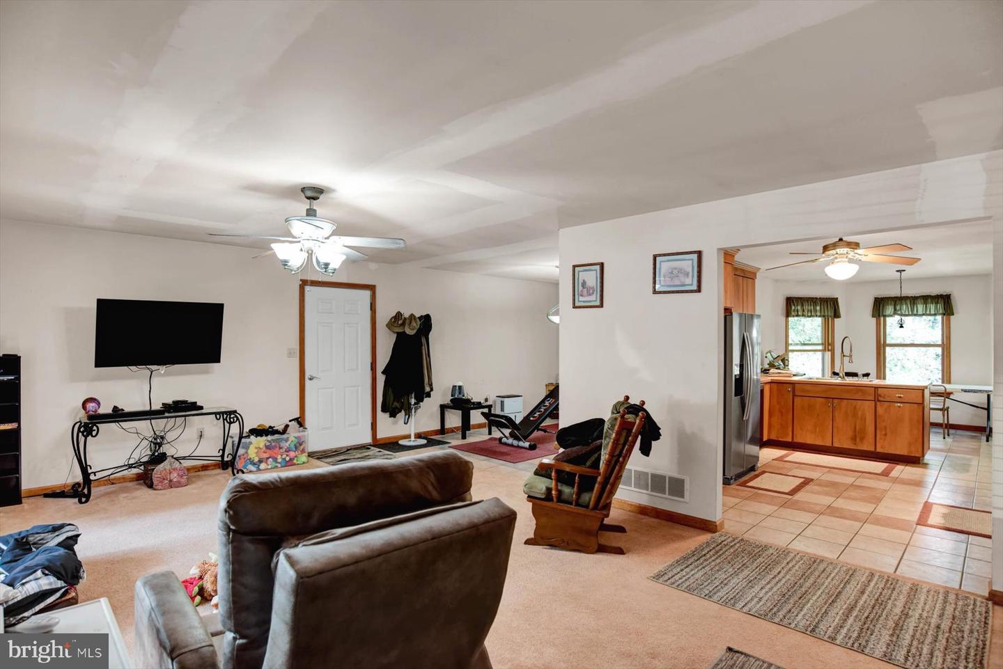 45 Laurel Ln Property Photo 11
