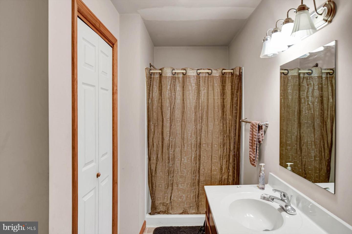45 Laurel Ln Property Photo 17