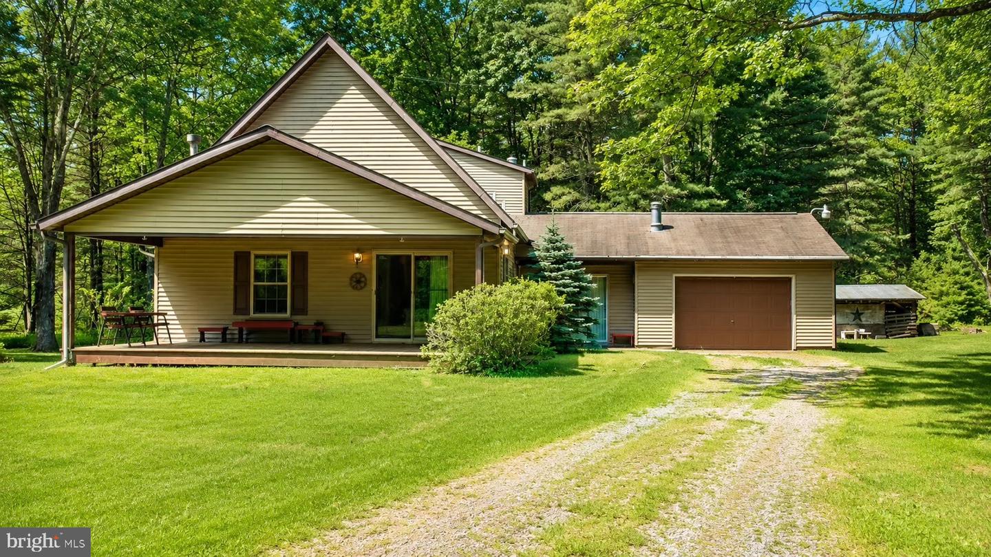 2977 Queens Run Rd Property Photo 4