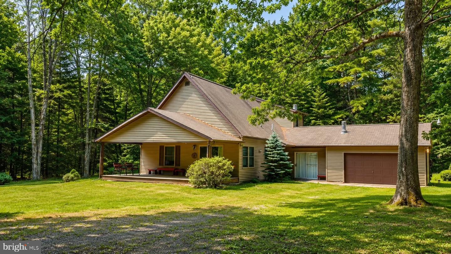 2977 Queens Run Rd Property Photo 5