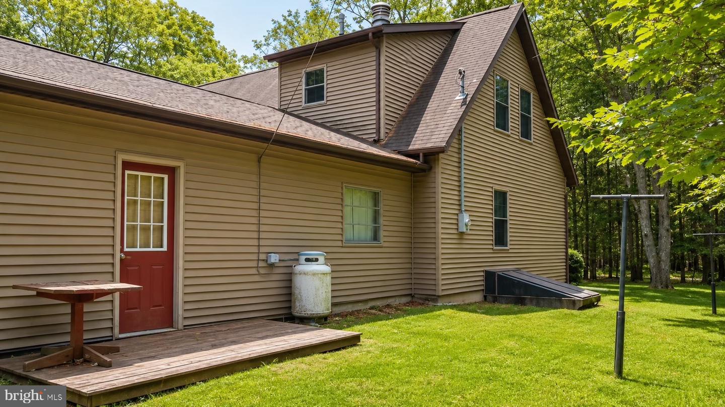 2977 Queens Run Rd Property Photo 8