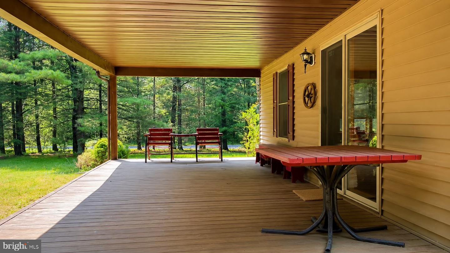 2977 Queens Run Rd Property Photo 14