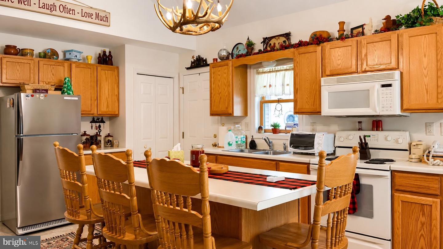 2977 Queens Run Rd Property Photo 16
