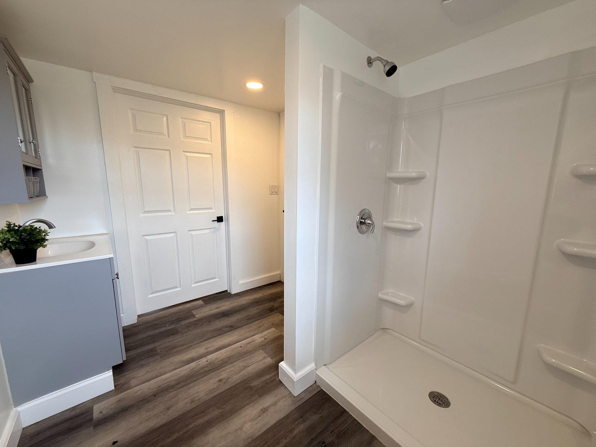 385 Herr St Property Photo 13