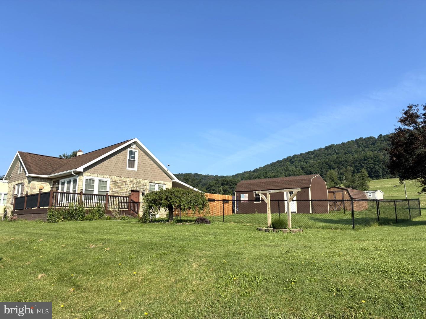 120 W MAIN ST