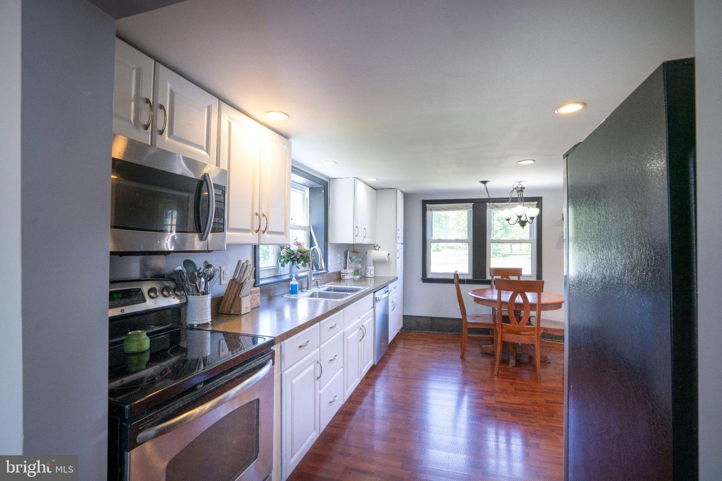 165 Cherry Run Rd Property Photo 12