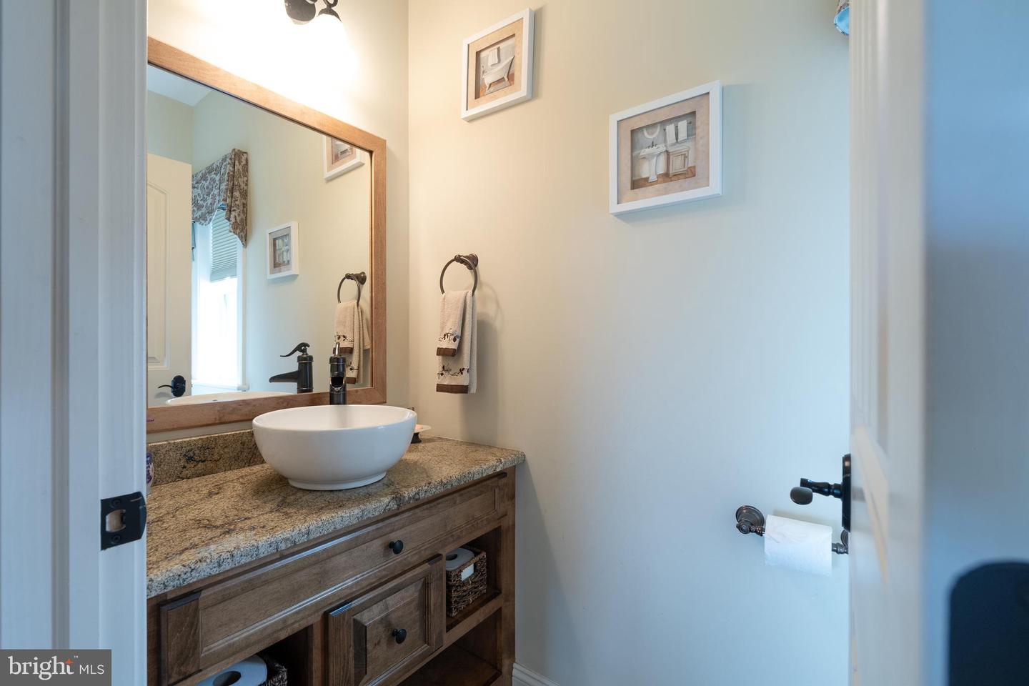 53 Airport Rd Property Photo 26