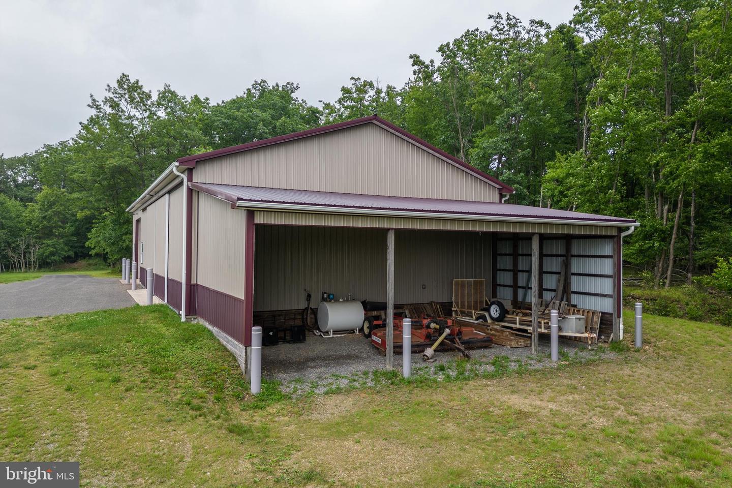 53 Airport Rd Property Photo 51