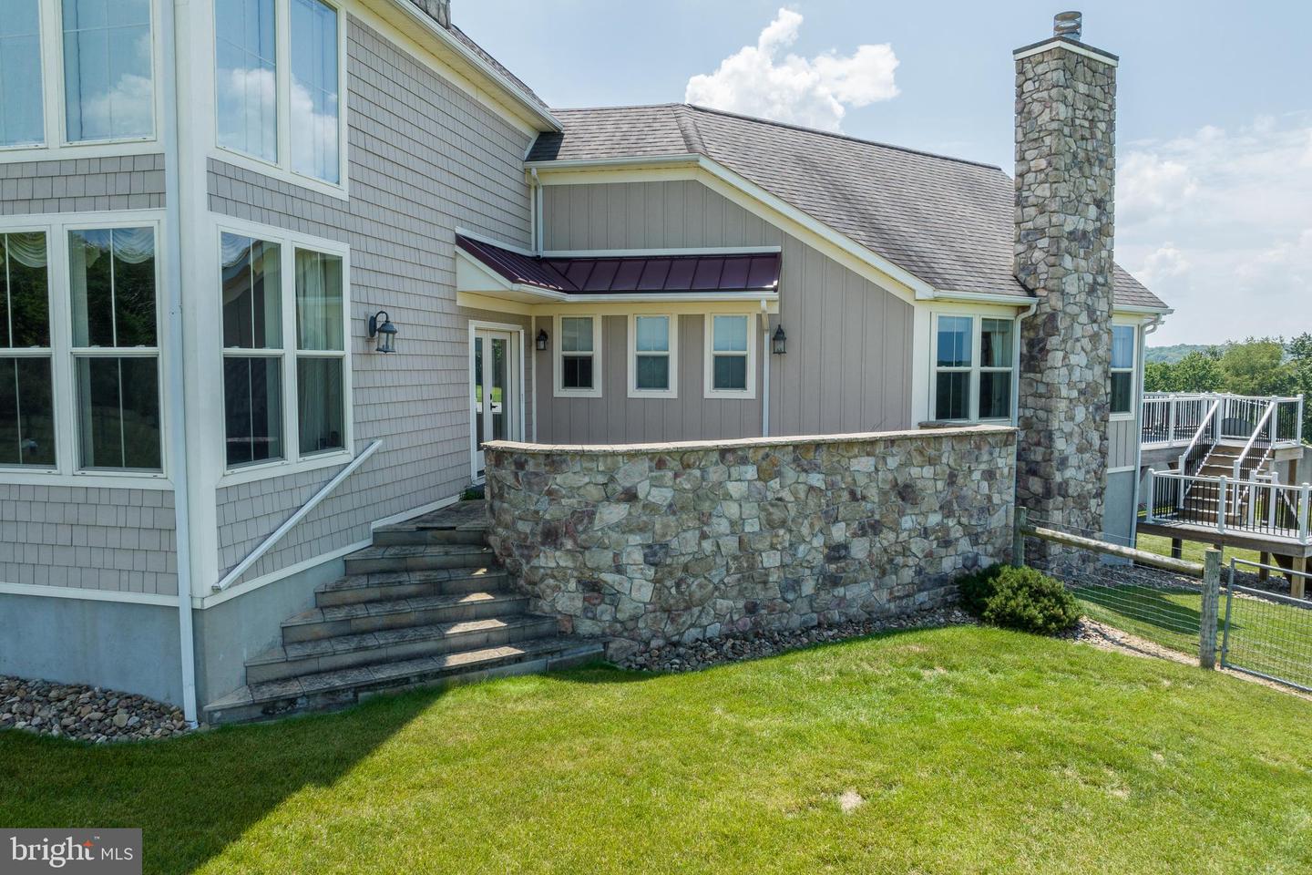 53 Airport Rd Property Photo 56