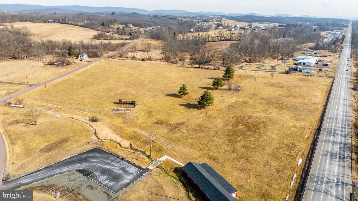 4012 Wolf Hollow Rd Property Photo 1