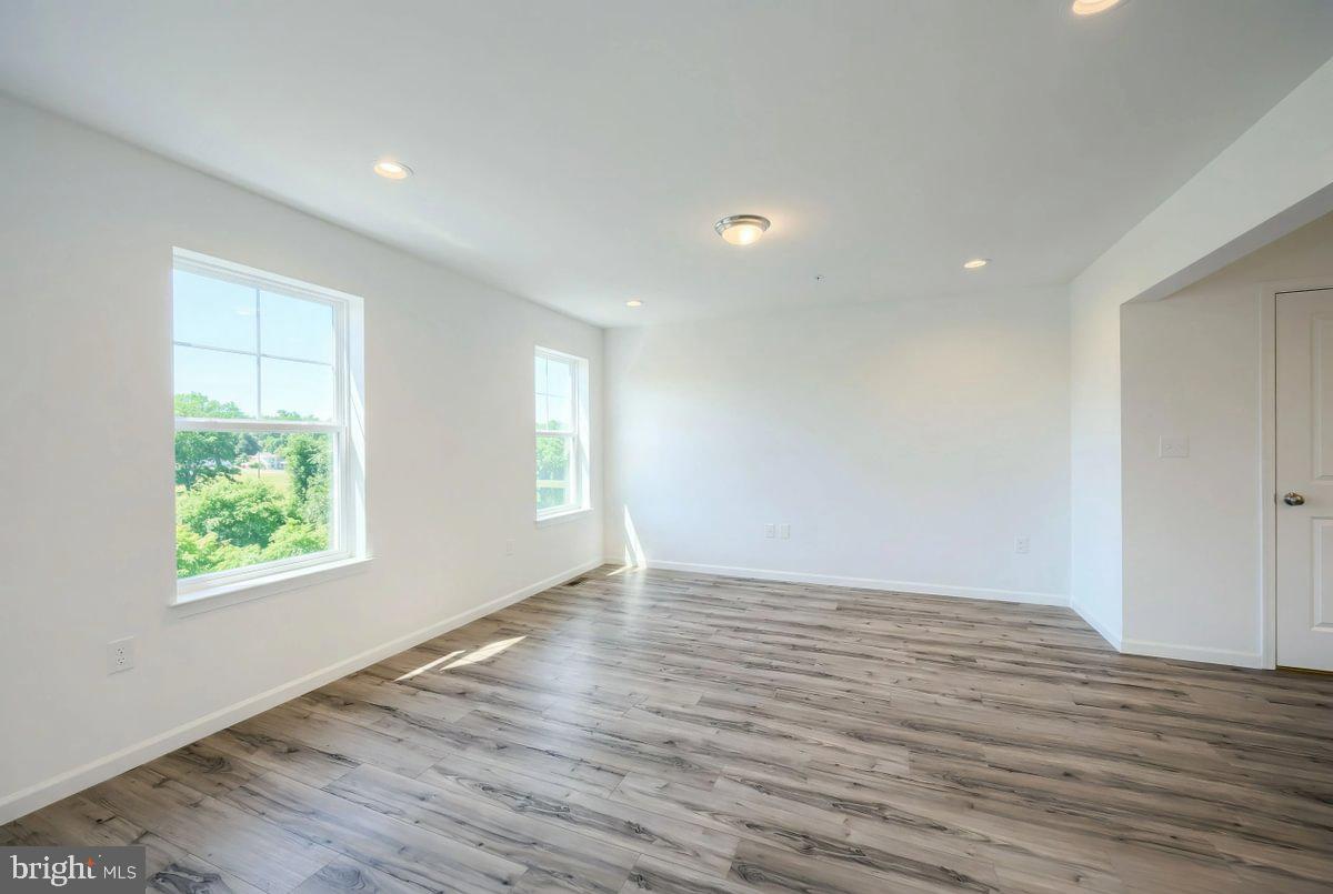 20-101 Julian Dr #lot 30 Property Photo 17