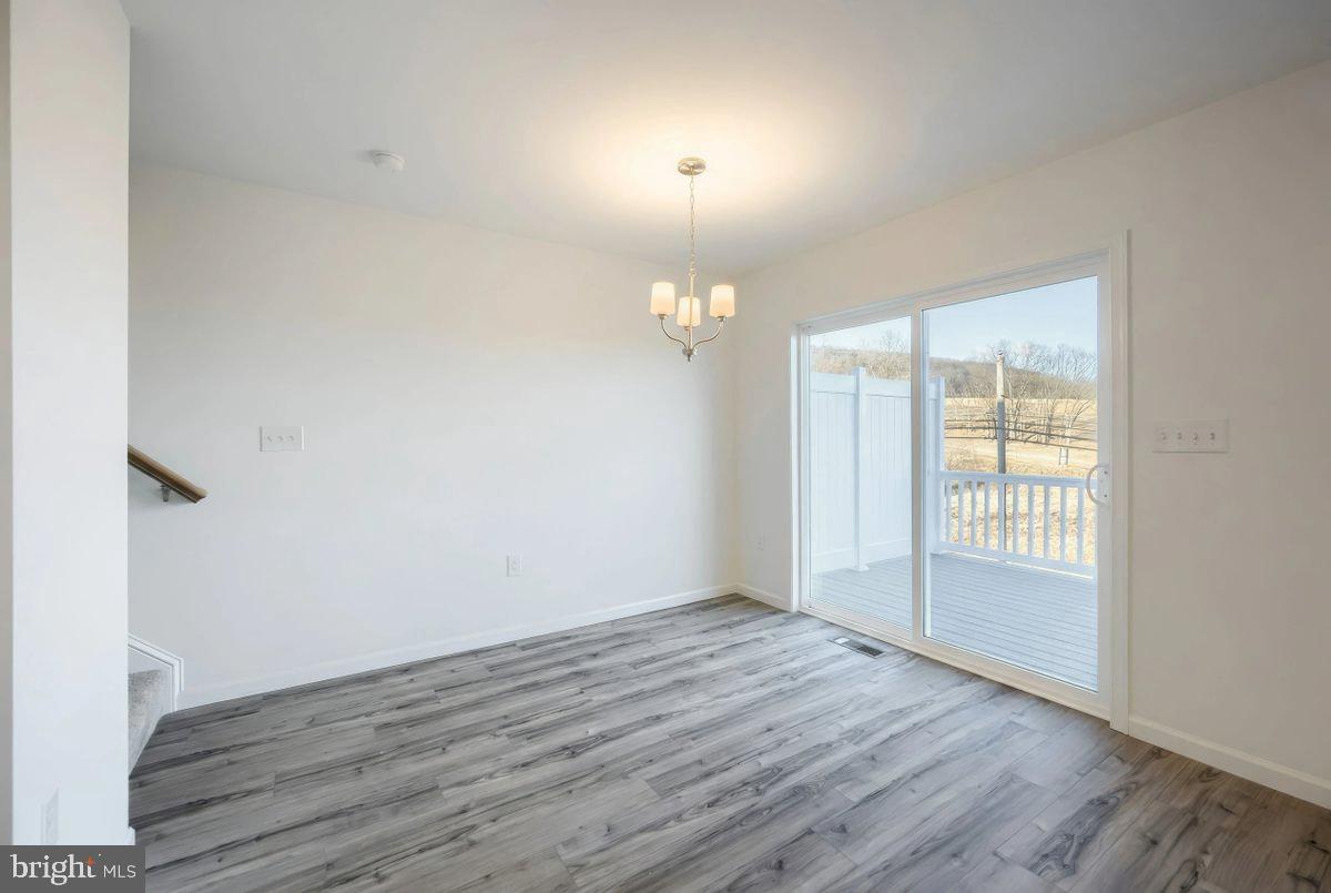 20-102 Julian Dr #lot 31 Property Photo 18