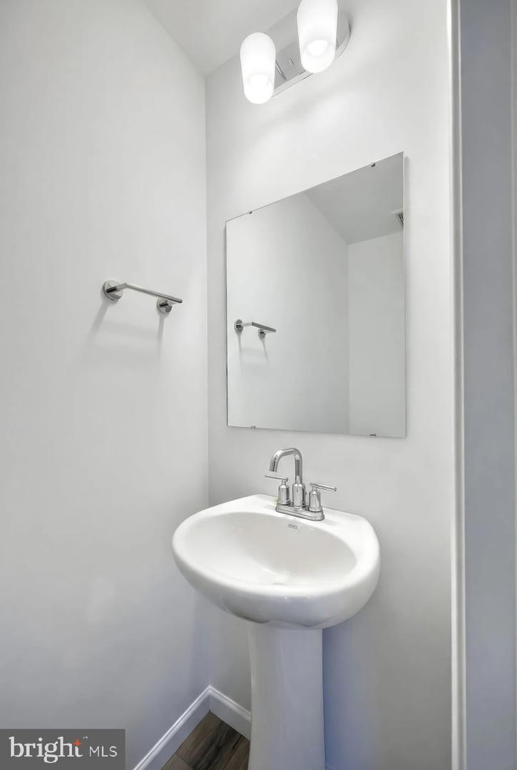 20-102 Julian Dr #lot 31 Property Photo 20