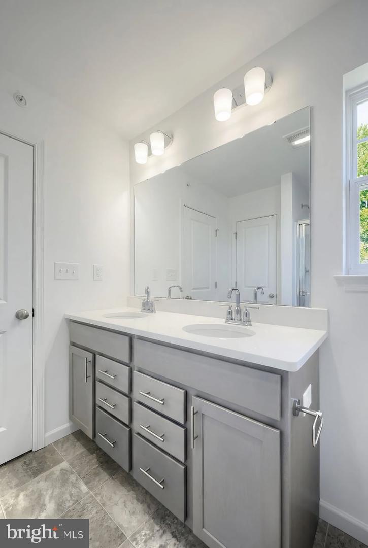 20-102 Julian Dr #lot 31 Property Photo 28