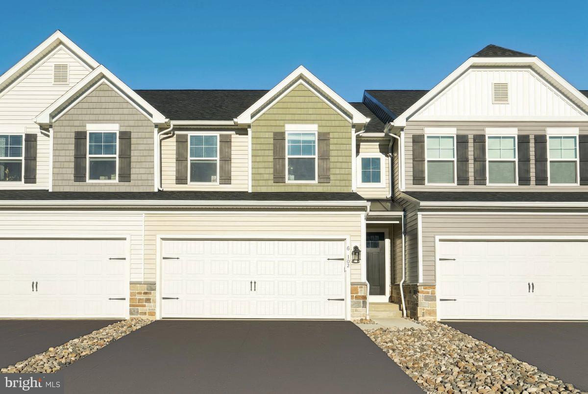 20-103 Julian Dr #lot 32 Property Photo 1