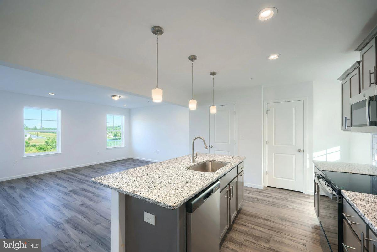 20-103 Julian Dr #lot 32 Property Photo 14