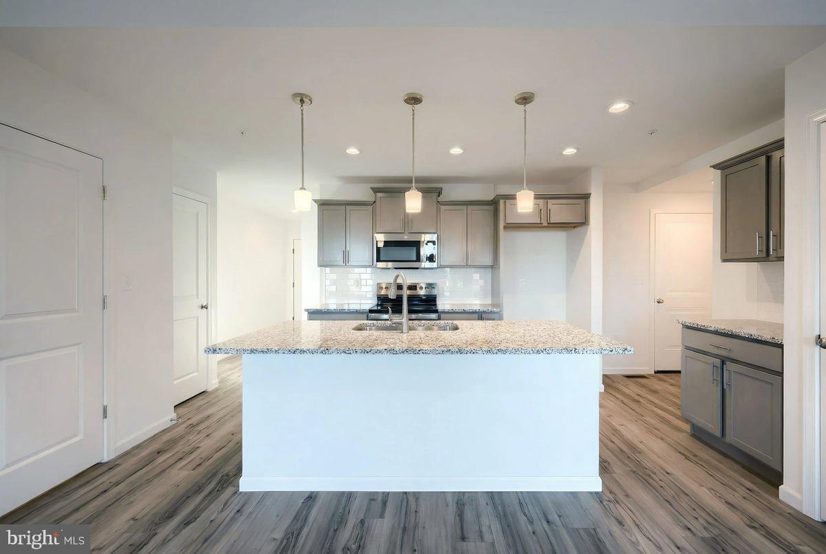 19-101 Julian Dr #lot 10 Property Photo 12