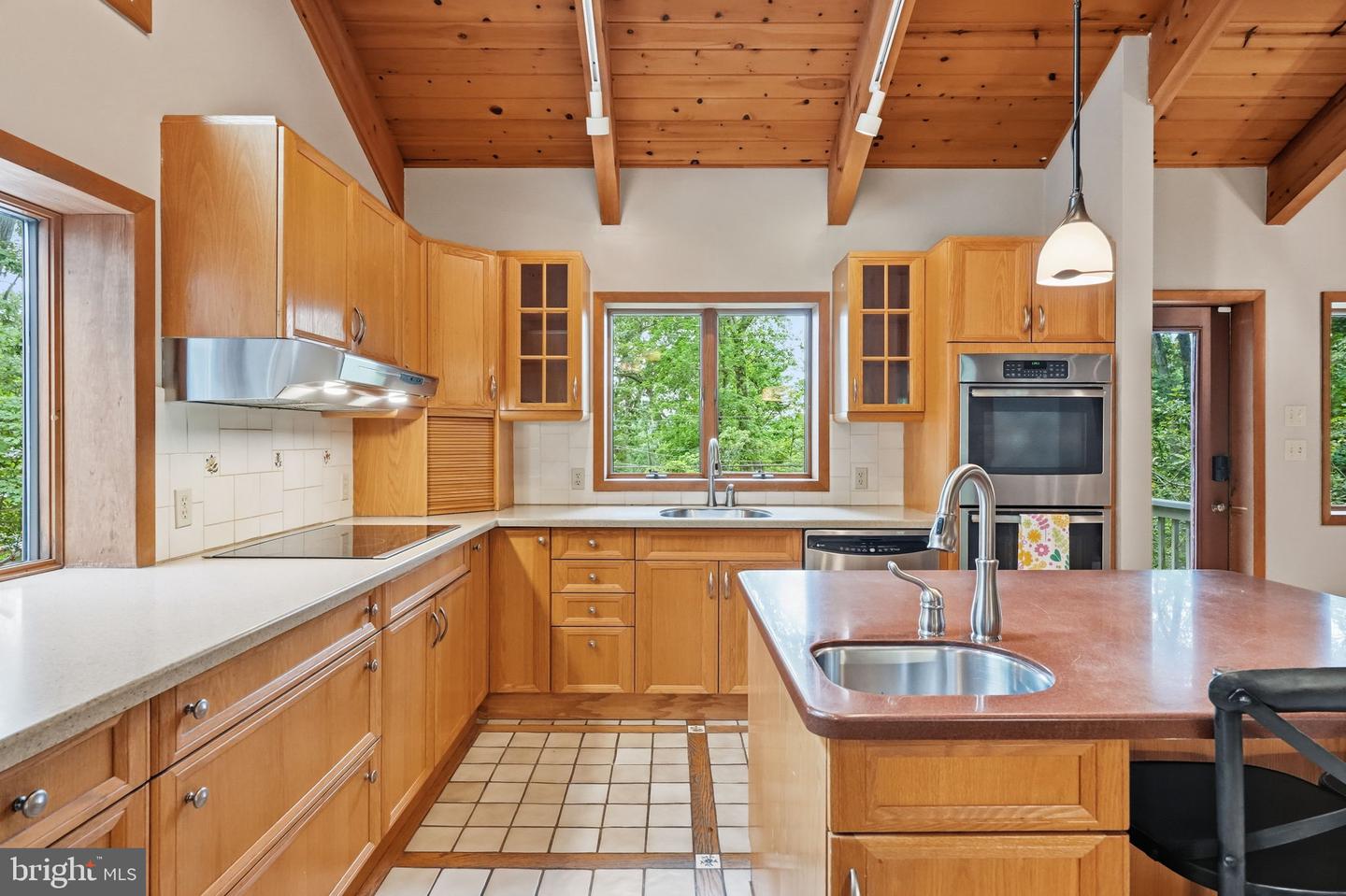17 Maplewood Rd Property Photo 9