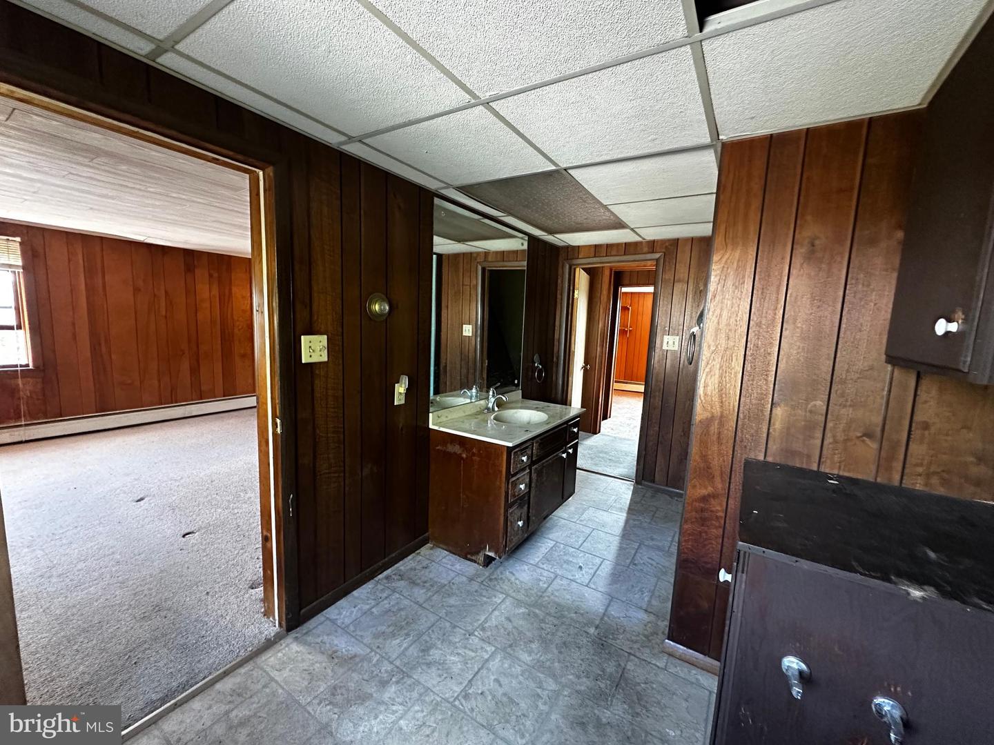 224 Middle Rd Property Photo 42