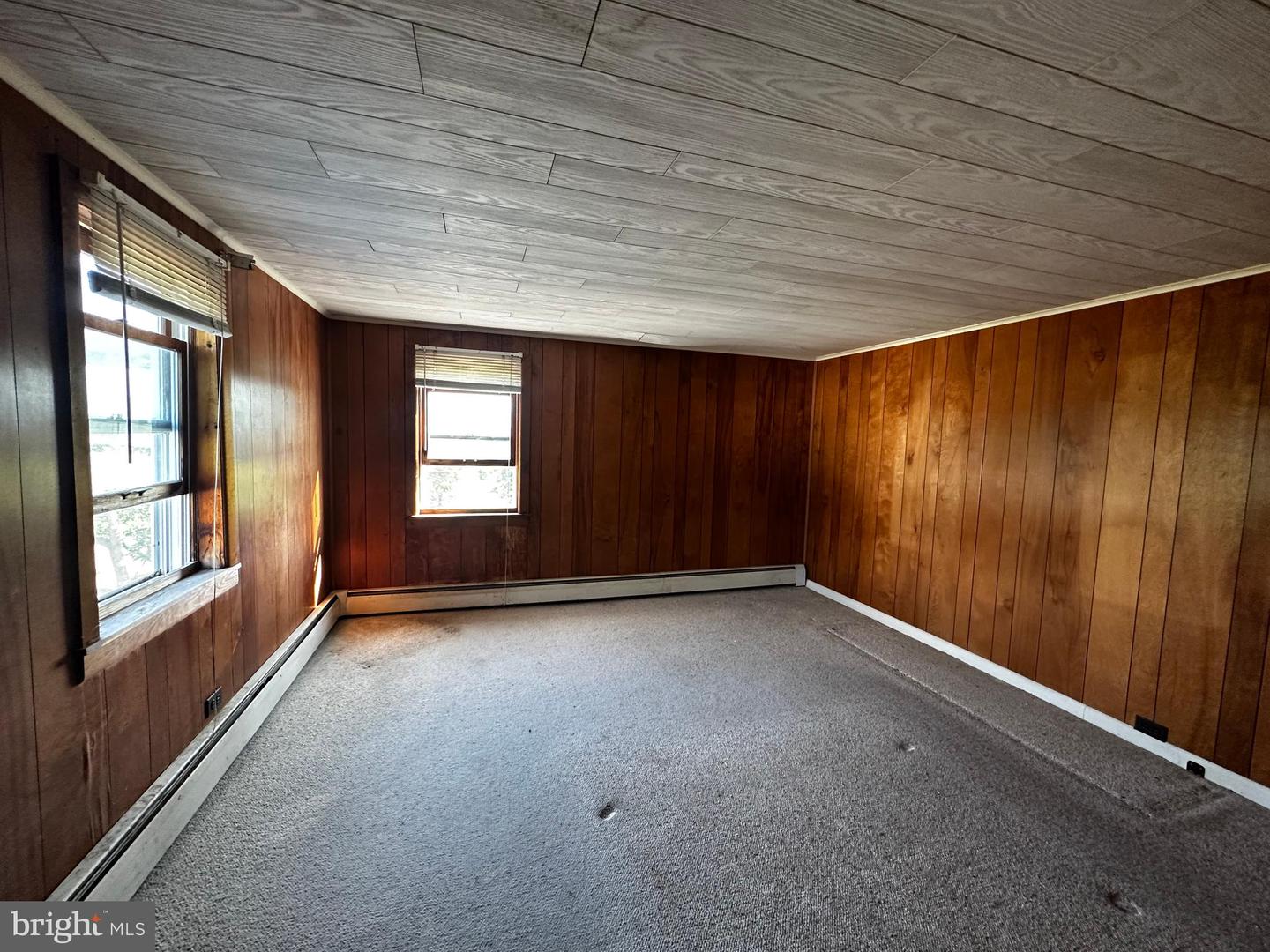 224 Middle Rd Property Photo 43