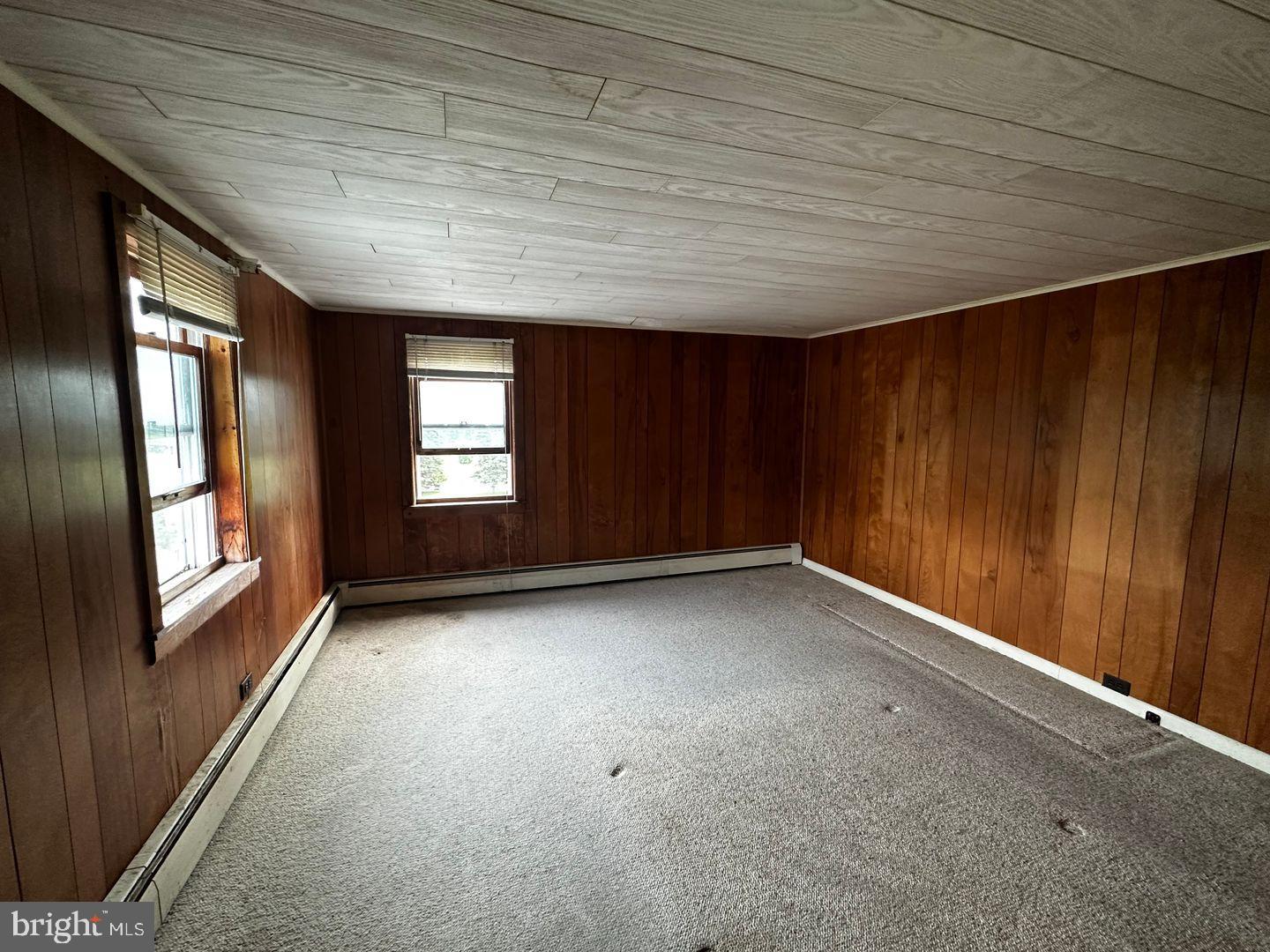 224 Middle Rd Property Photo 45