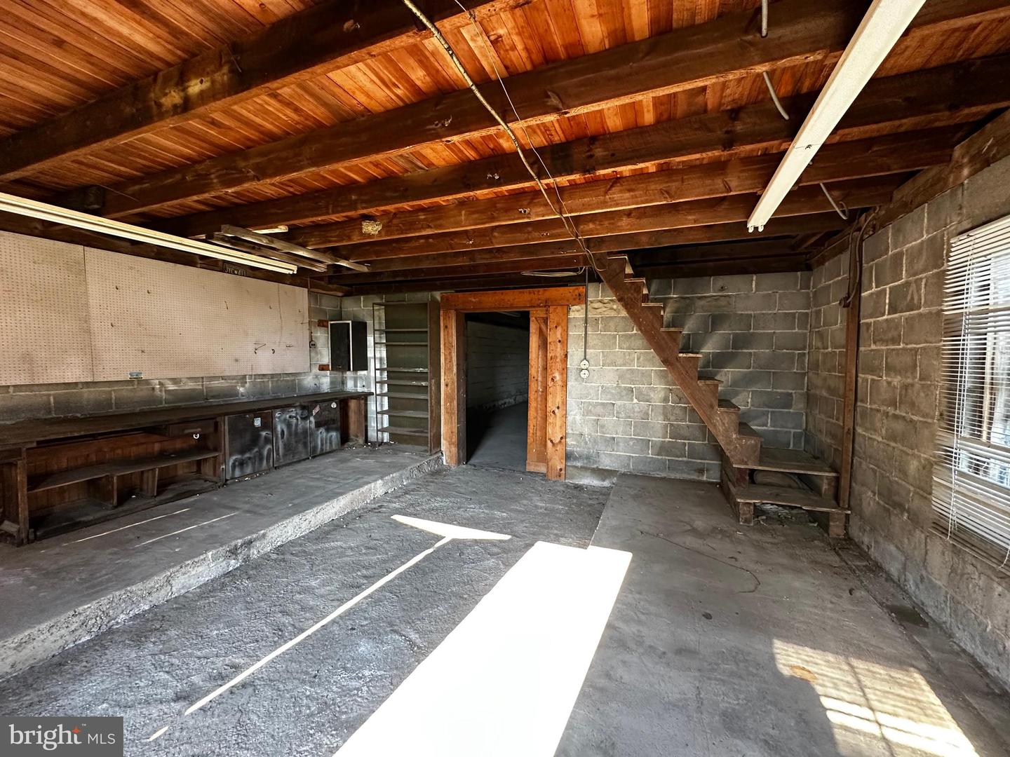 224 Middle Rd Property Photo 57