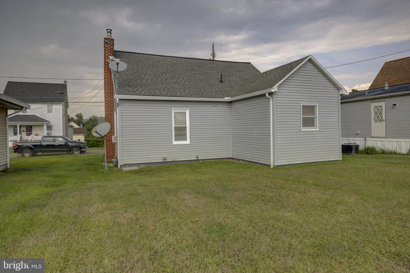 1544 2nd Ave Property Photo 9