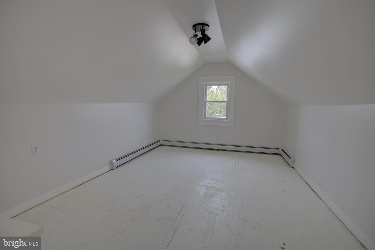 1544 2nd Ave Property Photo 26