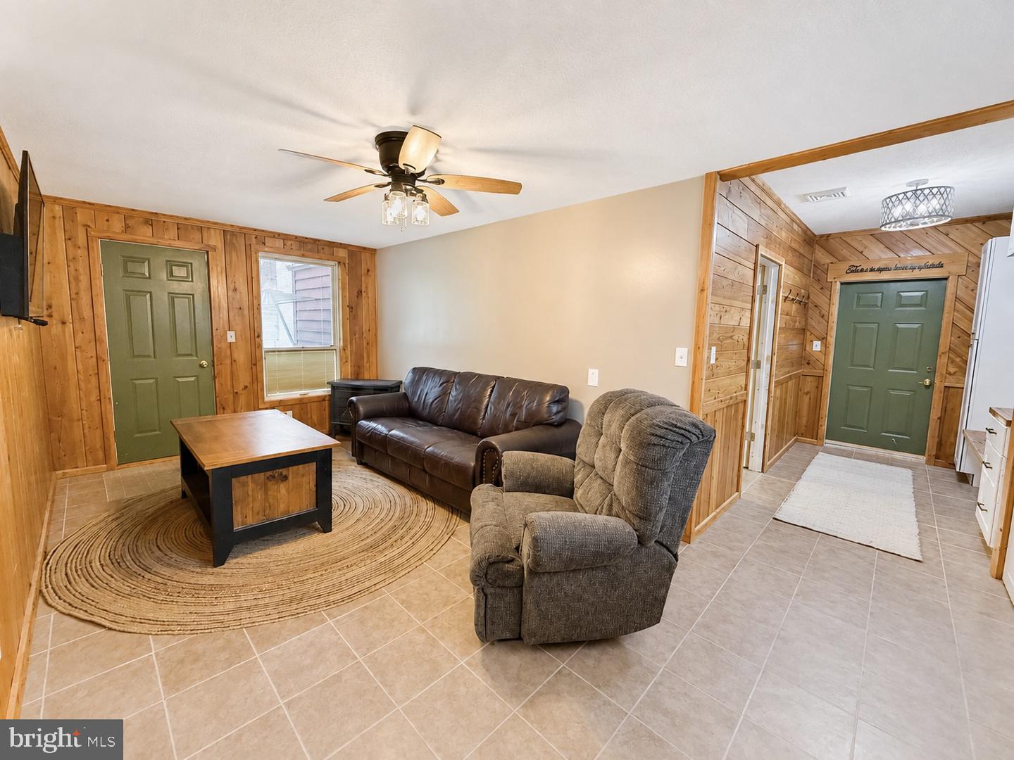 1161 Elk Grove Rd Property Photo 6