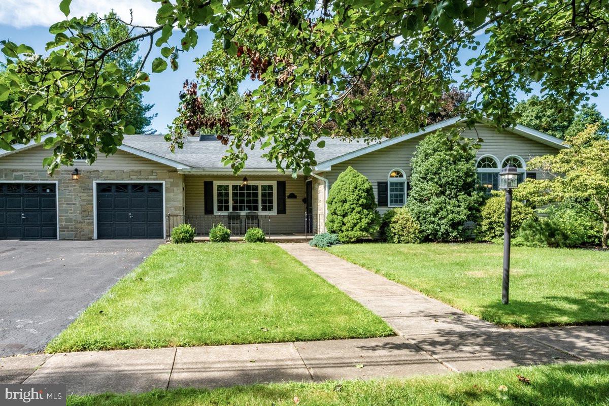 120 Friar Rd Property Photo 1