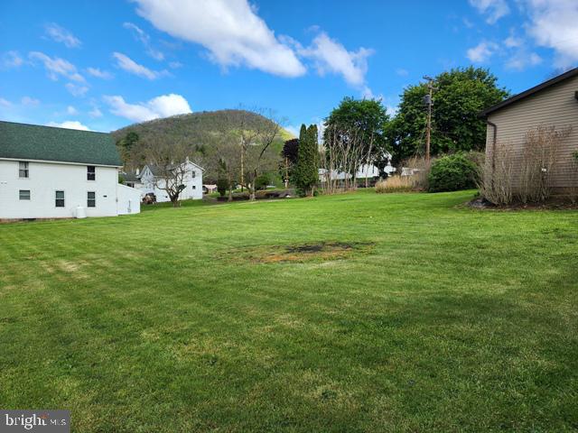 10366 Main St Property Photo 10