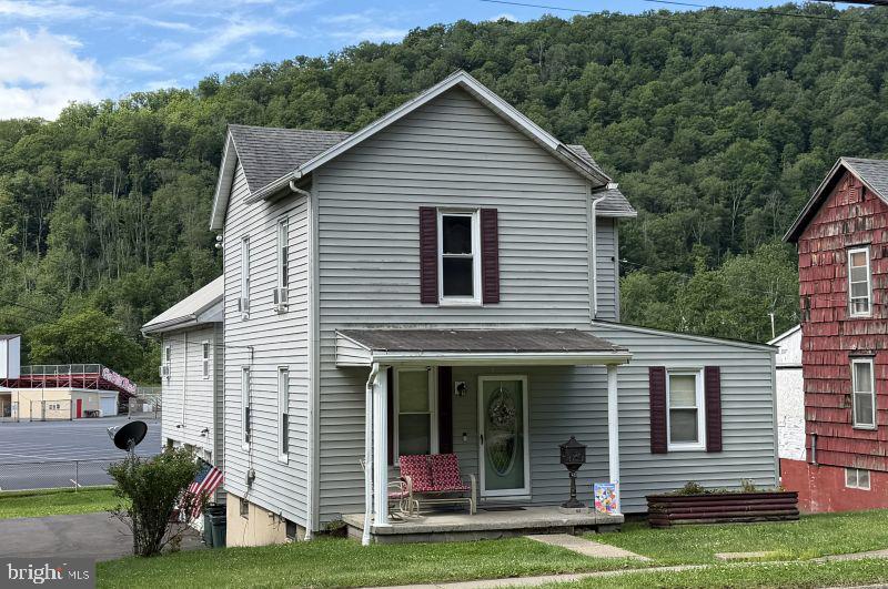 423 W Allegany Ave Property Photo 1
