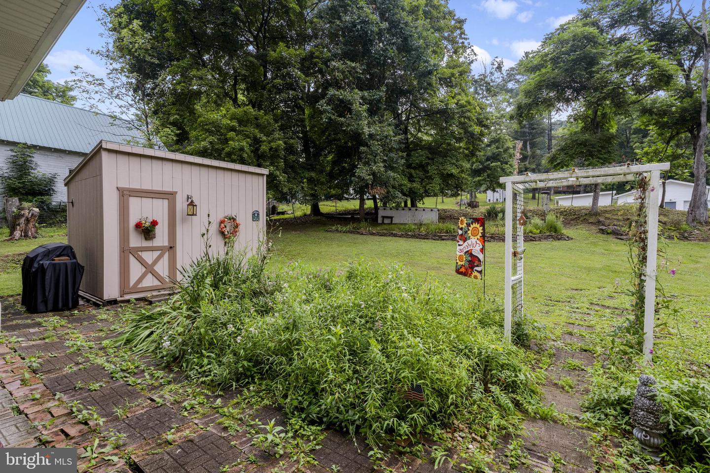 7227 3rd St. Property Photo 8