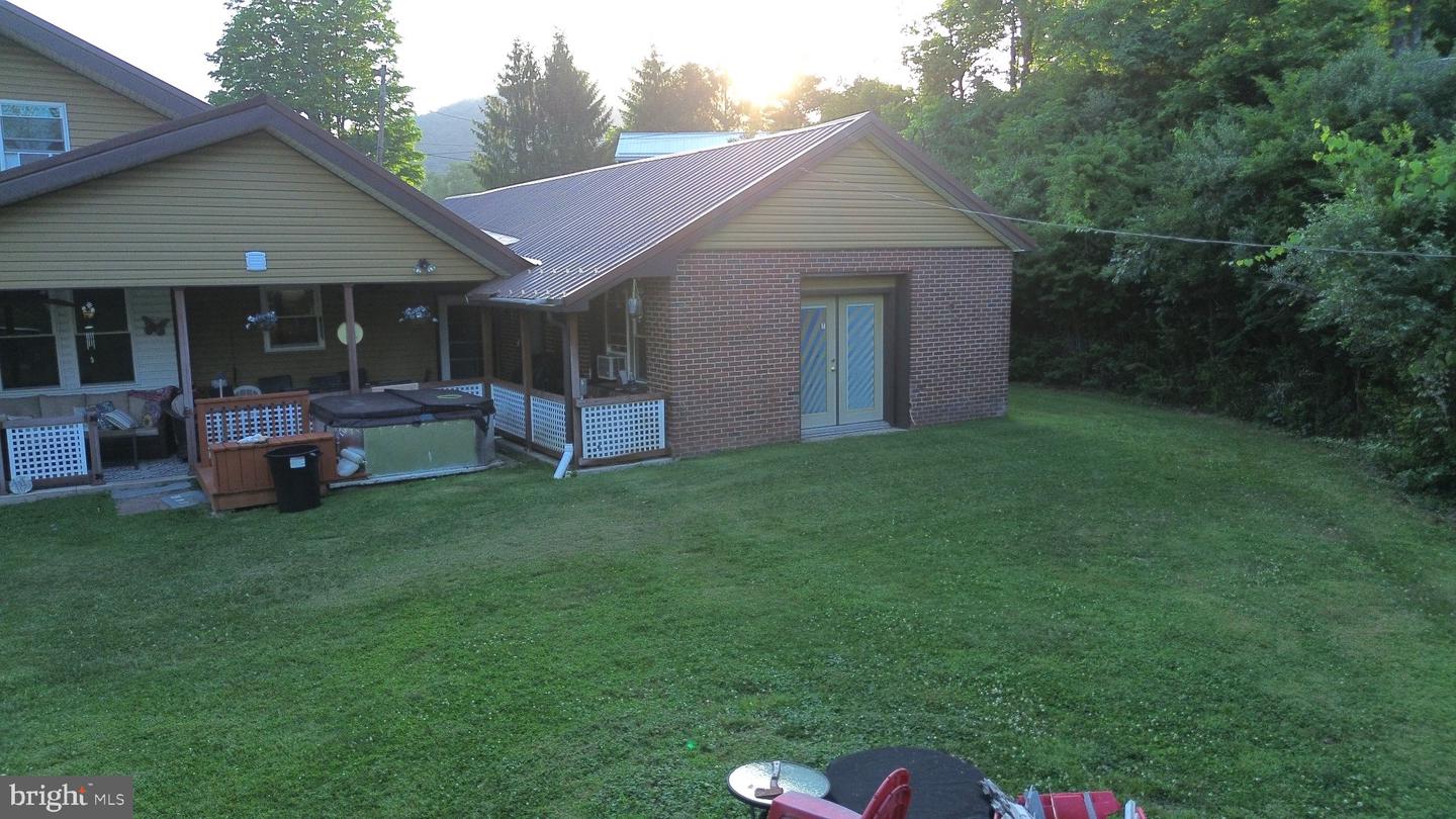 90 Crestline Rd Property Photo 7