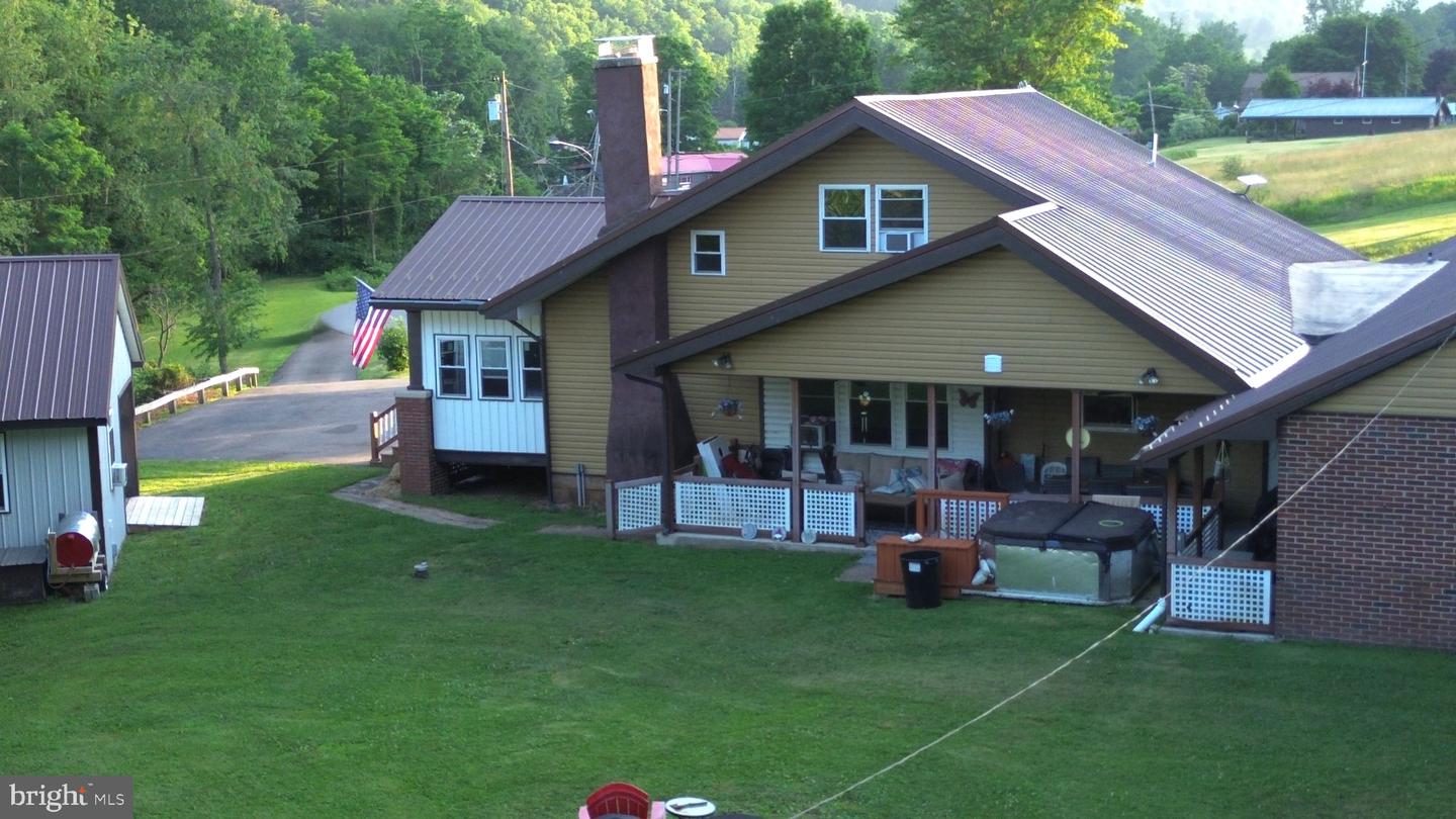 90 Crestline Rd Property Photo 9