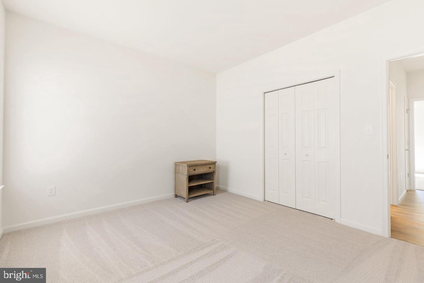 Lincolnshire St #d (waterford) Property Photo 21