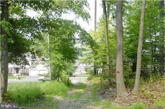 1 Senn Lane Property Photo 23
